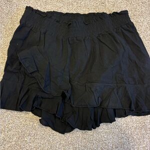 High Waist Black Flowy Skort with Ruffled Hem